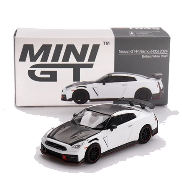 Mini GT #1045 Nissan GT-R Nismo (R35) 2024 — Brilliant White Pearl (1:64)